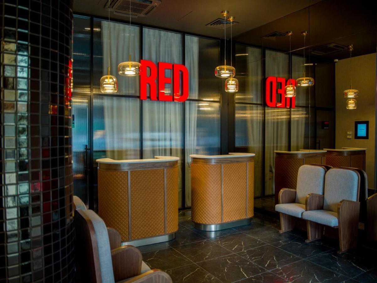 Hotel Radisson Red Belgrado Exterior foto